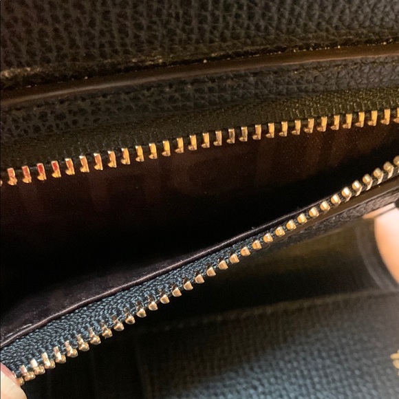 Henri Bendel Monochrome Striped Card Holder - Picture 10 of 13